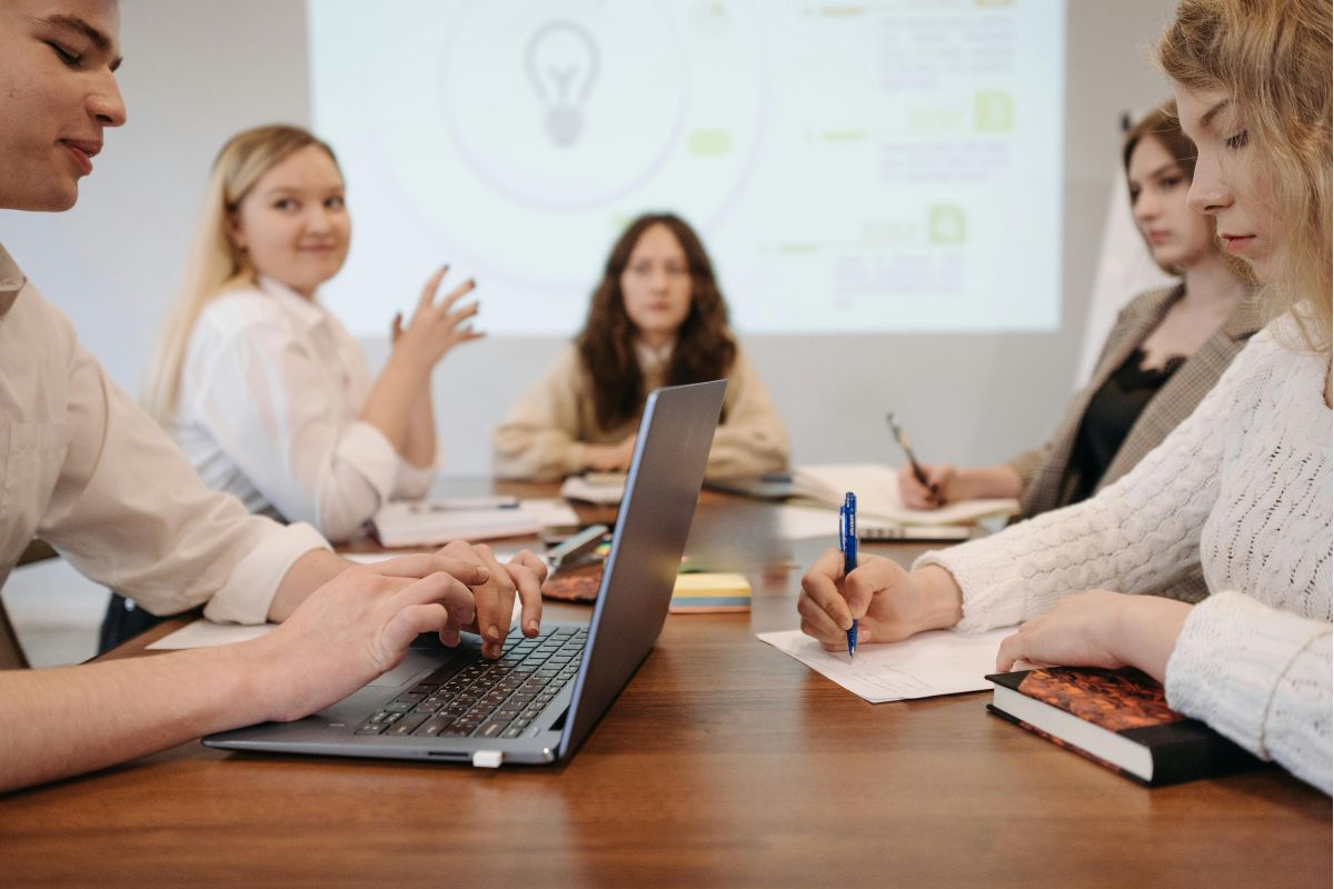 Dialogue group coaching